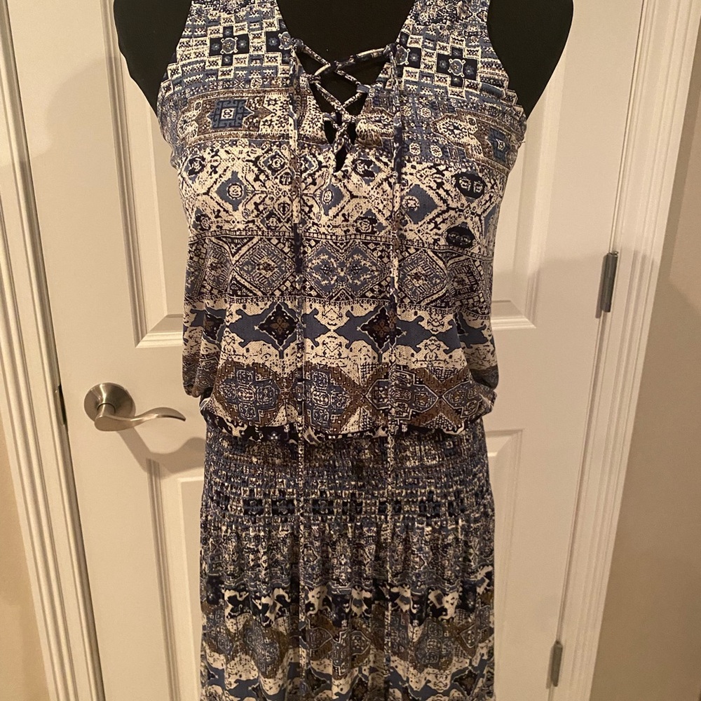NWT.  Evereve/Alison Joy dress Colors are navy & slate blue & cream pattern.